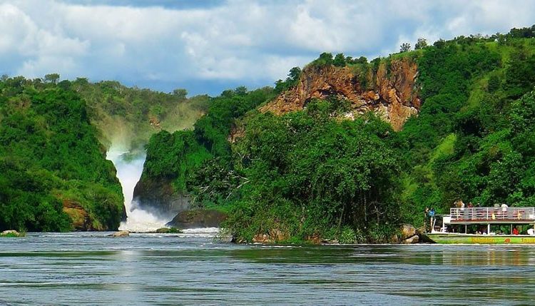 Boat cruise in murchison falls national park